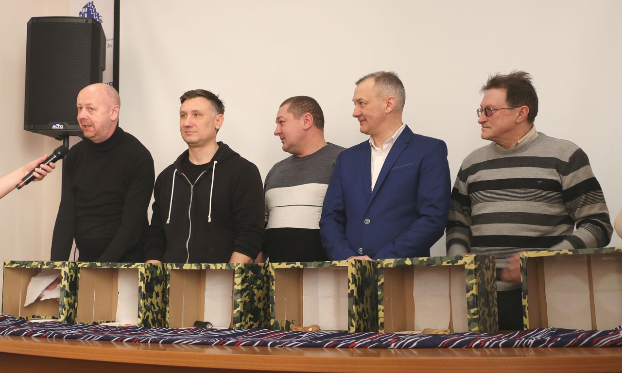 В МОЦИС поздравили мужчин с Днем защитников Отечества