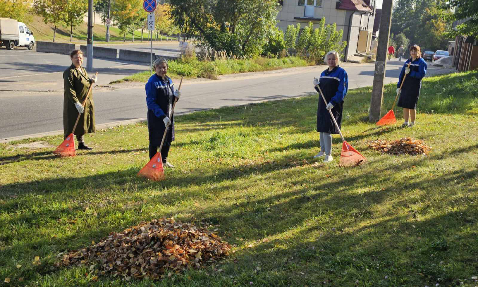 В МОЦИС продолжается благоустройство территории