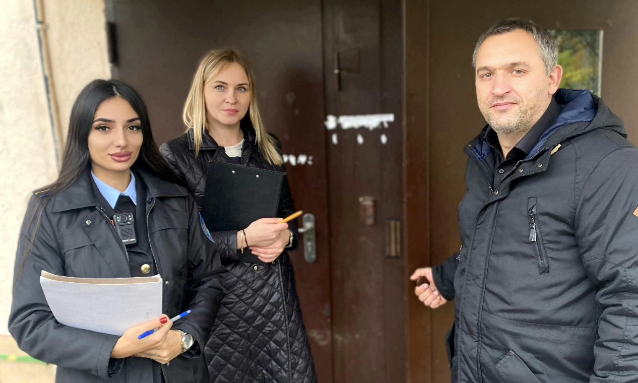 Сотрудники МОЦИС совместно с судебными исполнителями посетили должников за ЖКУ в городе Осиповичи