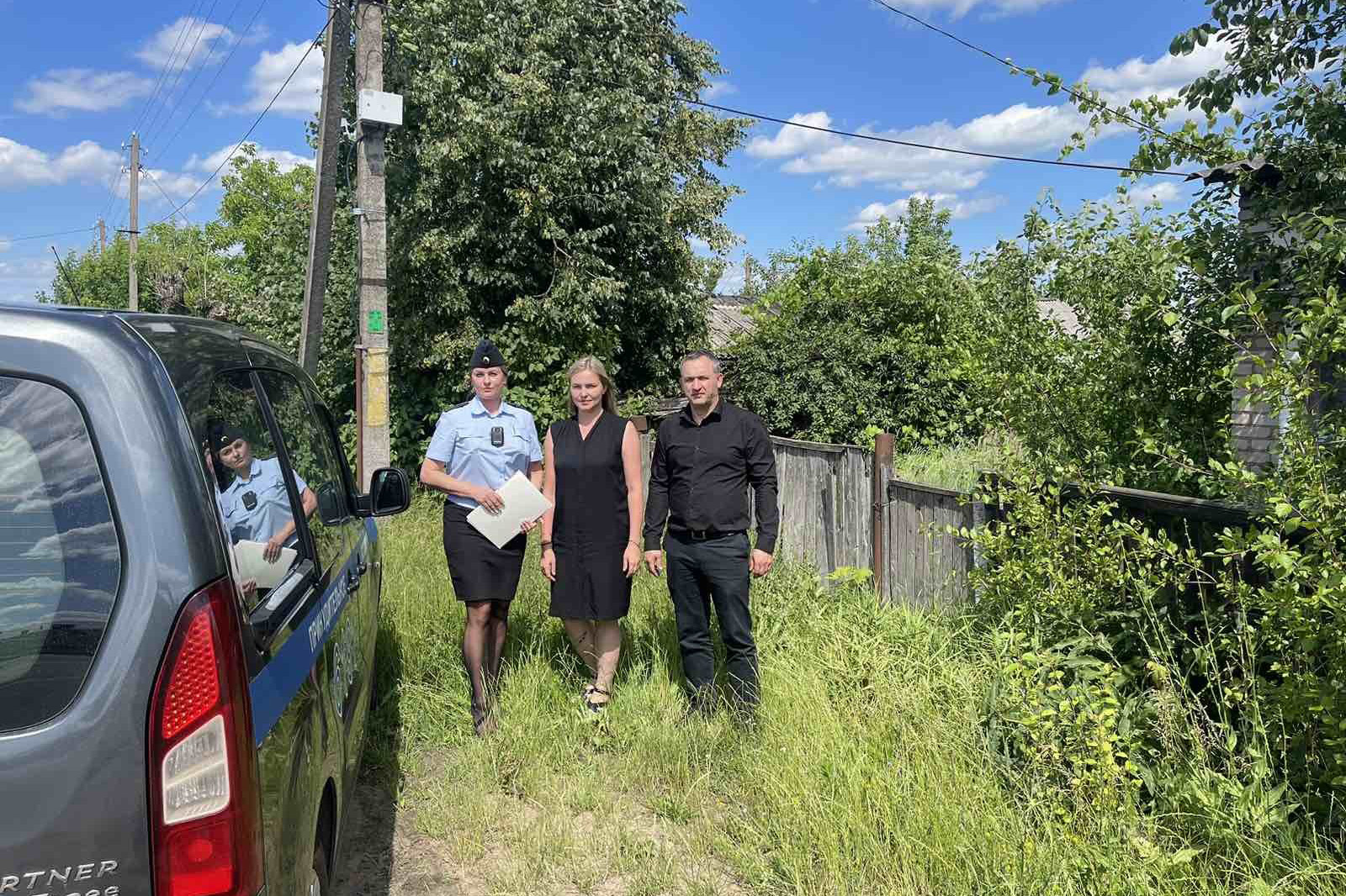 В Осиповичах сотрудники РСЦ совместно с судебным исполнителем посетили должников за ЖКУ